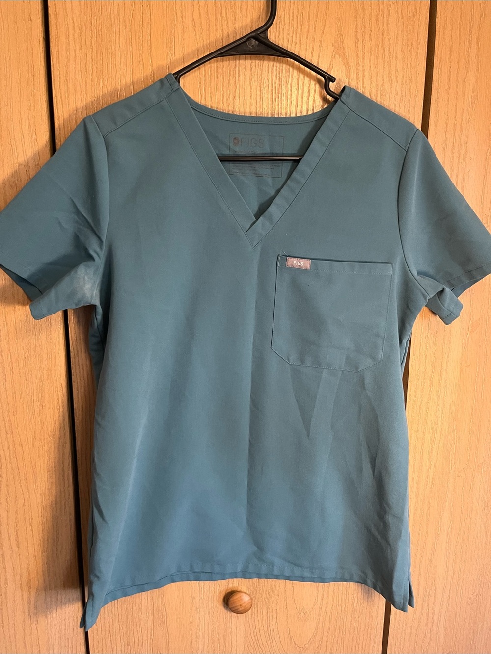 Figs Teal V-Neck Scrub set with Chest Pocket Size Small